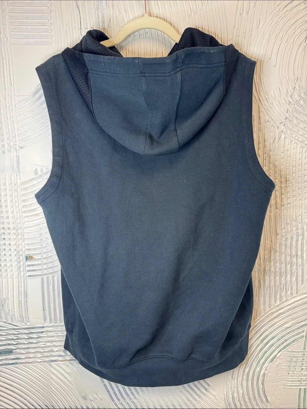 Jordan sleeveless hooded